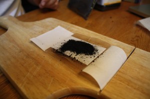 Put a Piece of Wet Paper Towel (Soaked) On the Carbon - It will Draw Venom Better!